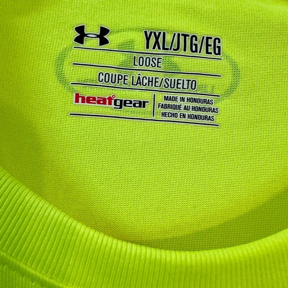 EUC Under Armour‎ Youth XL Heat Gear Shirt